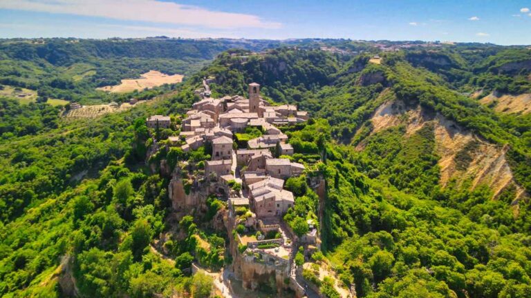 Borghi medievali in Italia: ecco i 10 meglio conservati e più suggestivi