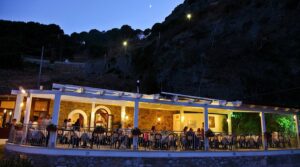 Cefalù: la perla siciliana che conquista i turisti con la sua gastronomia autentica