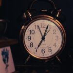 Immagine evocativa di un cielo notturno con frasi ispiratrici per la buonanotte del 28 marzo 2026.